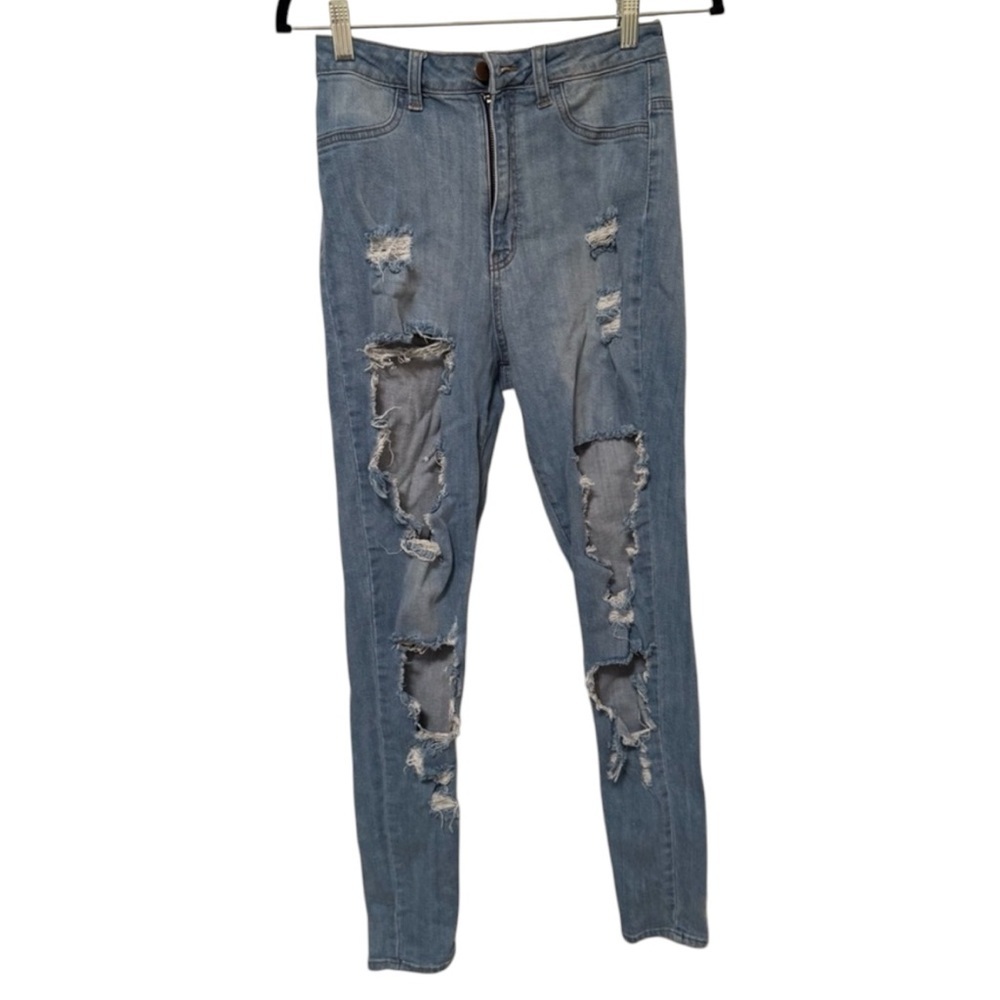 Size 9 women’s ripped distressed skinny jeans